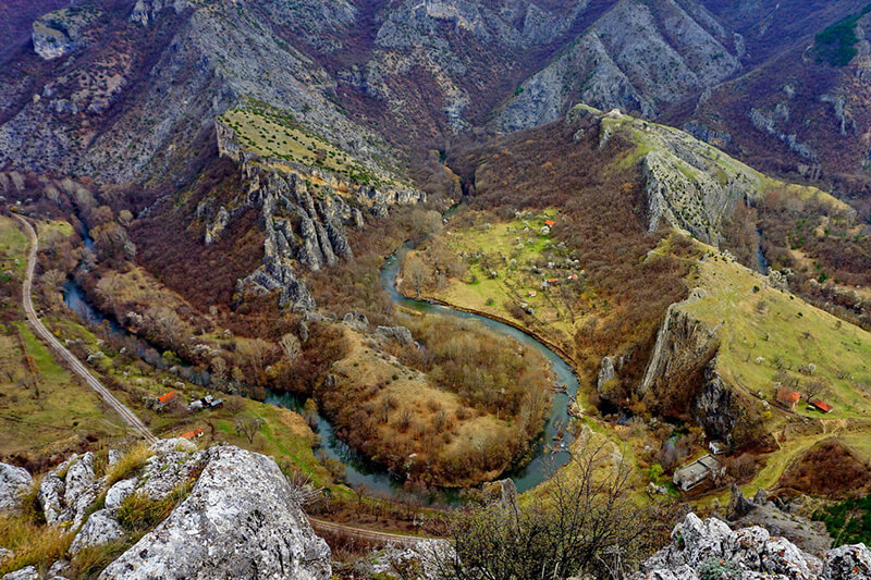 гълъбински скали